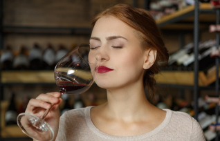 Когда аромат говорит первым: парфюмированные сорта