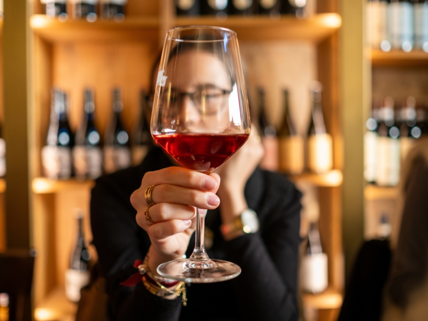 Как правильно дегустировать вино