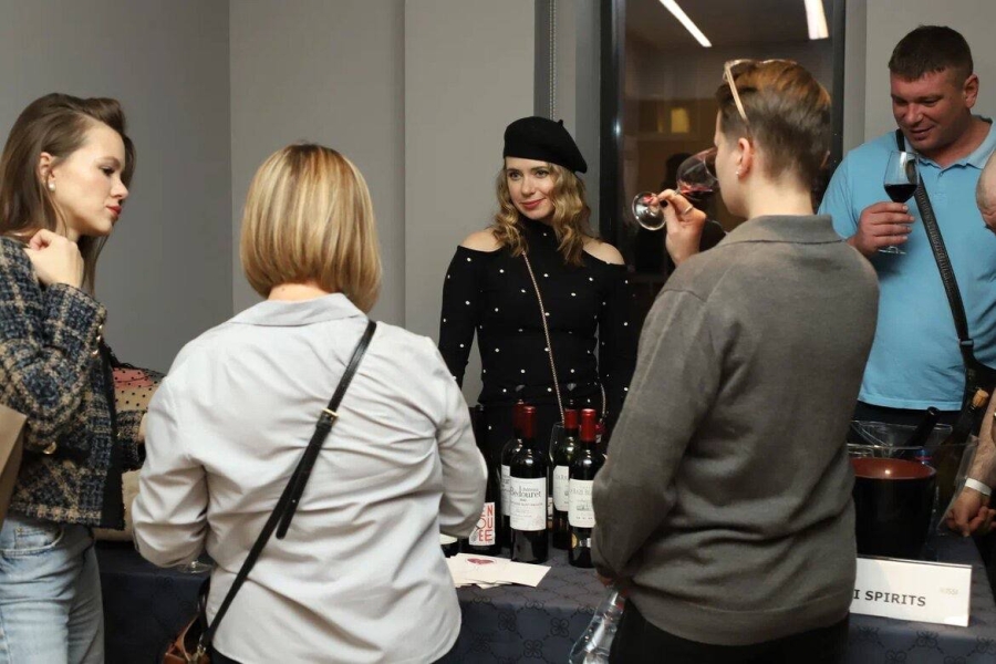 ISSI c Missi на салоне «Французская осень»